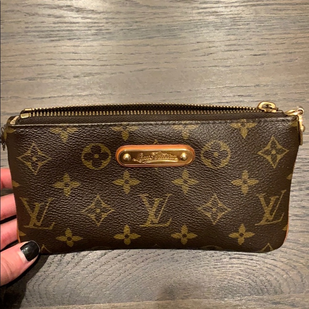 Louis Vuitton milla pouch wallet wristlet